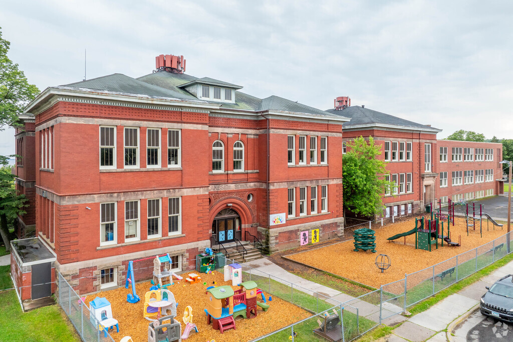 Lakeside Community School combines strong academics with a nurturing environment in Duluth.
