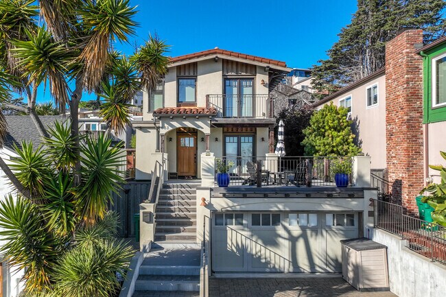 Beautiful and stylish Mediterranean homes in Solano Hill are very popular.