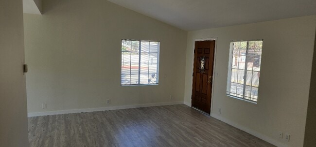 544 Virginia St, El Segundo, CA 90245 - photo 3