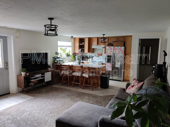 1095 Nalder St, Layton, UT 84040 - photo 3