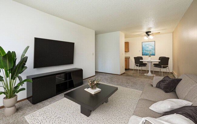 Fargo, ND Maplewood Bend Apartments | Living