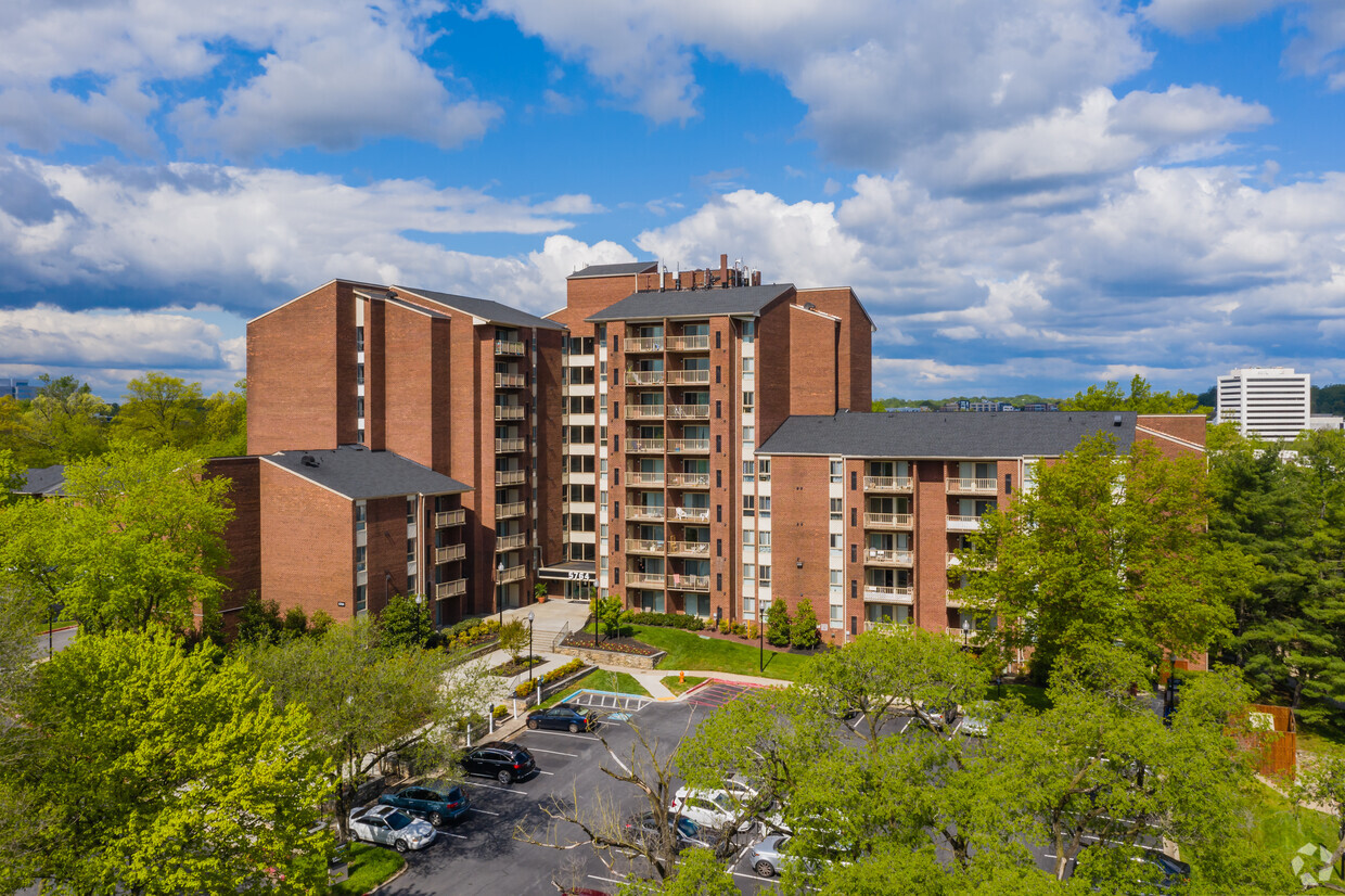 6138 Starburn Path, Columbia, MD 21045 - House Rental in Columbia