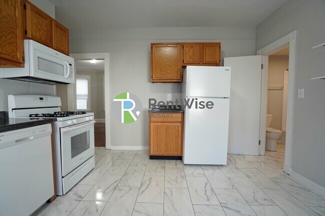 25 Linden St unit 1, Allston, MA 02134 - photo 3
