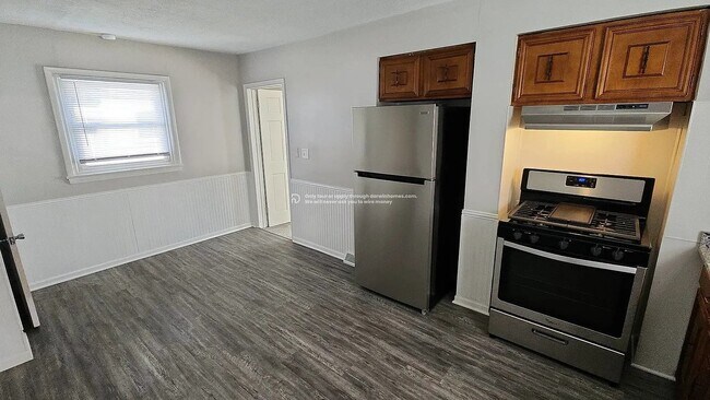 2522 E 33rd St, Lorain, OH 44055 - photo 5