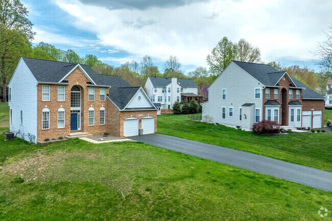 Colonial and New Tradtional homes are the most common types in Scaggsville.