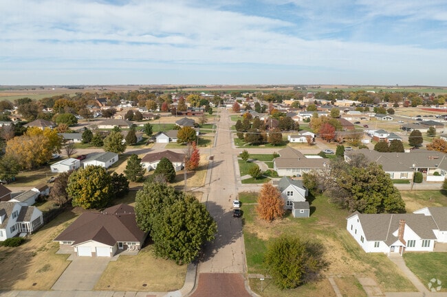 Residential areas of Hoisington tend to convey a small-town feel.