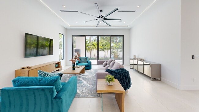 235 NE 11th St, Delray Beach, FL 33444 - photo 2