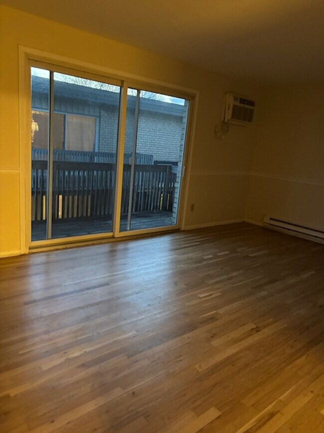 F & A Grand Assoc LLC, Palisades Park, NJ 07650 - photo 3