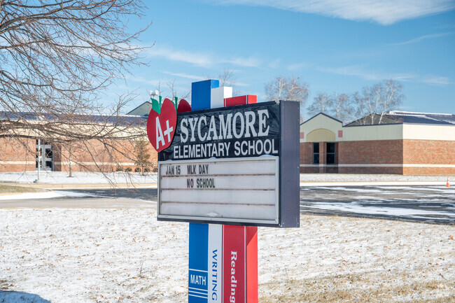 Sycamore Elementary offers the finest in early education to young learners in Avon.
