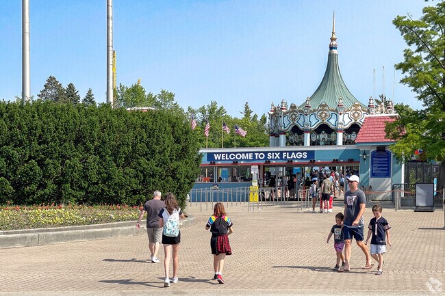 Folks come from all over the greater Chicago area to visit Gurnee for its amusement parks.