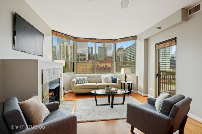 City View Tower unit 605, Chicago, IL 60661 - photo 4