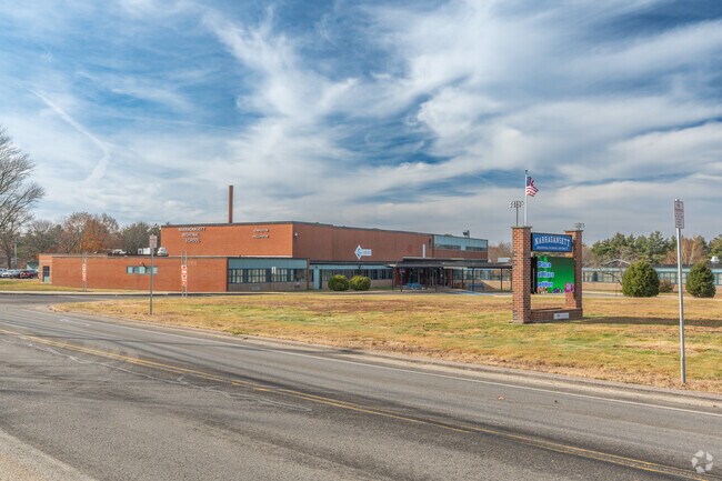 Narragansett Middle School has 350 students in grades 5-7.