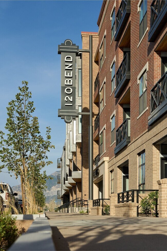 200 W Bend St, Vineyard, UT 84059