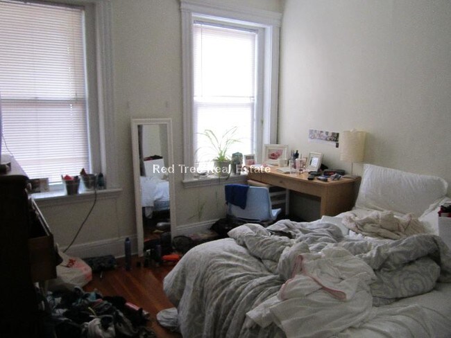 10 Strathmore Rd unit 2, Brookline, MA 02445 - photo 4