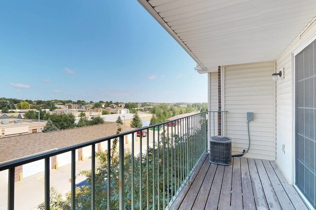 Torrey Pines, Omaha, NE 68116 - photo 5