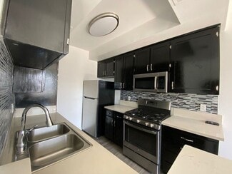 1248 W Adams Blvd, Los Angeles, CA 90007
