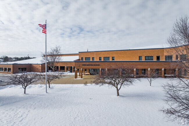 Twin Groves Middle School has a student-teacher ratio of 13 to 1.