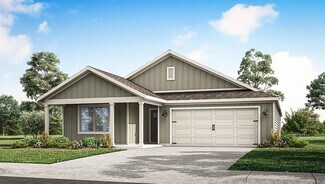 105 Aubrey Ave, Headland, AL 36345