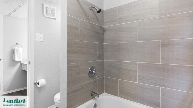 2300 Misty Ridge Cir unit 241, Arlington, TX 76011 - photo 2