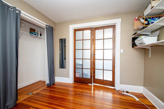 407 N Glenwood Ave unit 407 Glenwood lower, Peoria, IL 61606 - photo 2