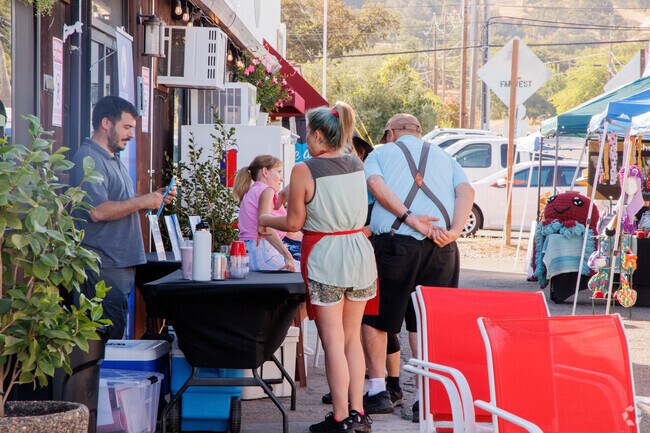 Hang out with friends at the San Andrea Farmers Market.