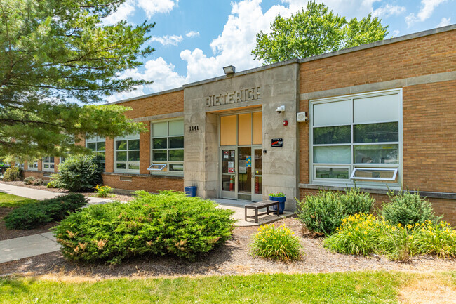 Dieterich Elementary School is a public Pre-K & elementary school in Southeast Aurora, IL.