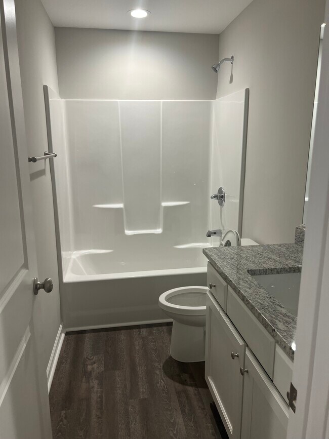 1451 Harding St, Winston Salem, NC 27107 - photo 7