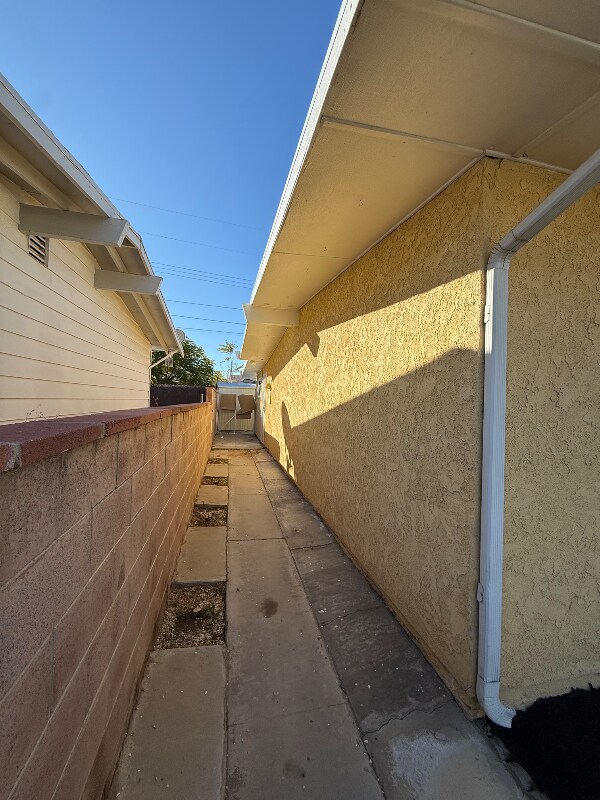 1120 Ave H-6 unit A, Lancaster, CA 93536 - photo 4