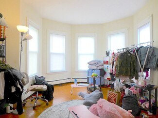 137 Calumet St Unit 3, Boston, MA 02120