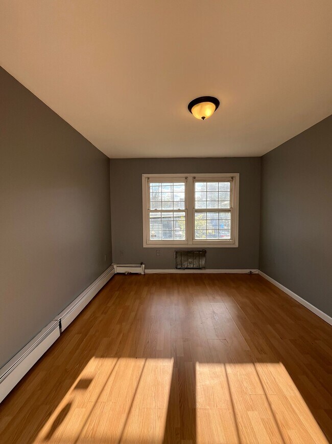 35 Fairview Ave unit 2, Jersey City, NJ 07304 - photo 7