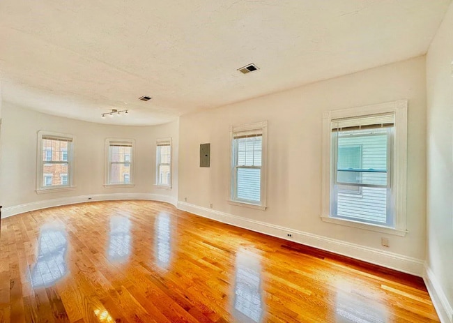 98 Harrishof St unit 2, Dorchester, MA 02121 - photo 2