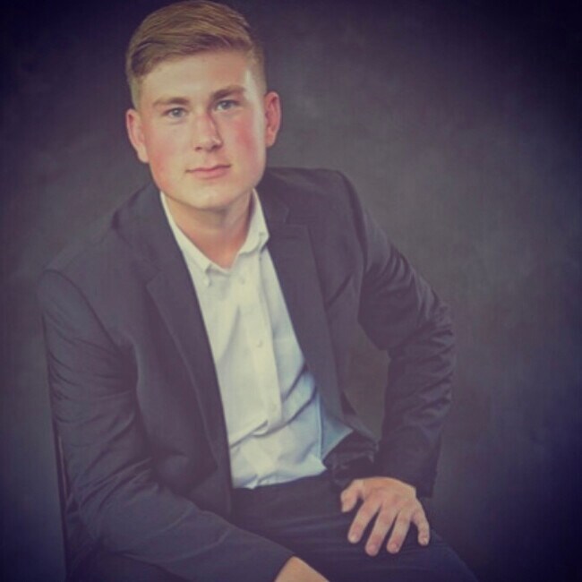 Agent Photo