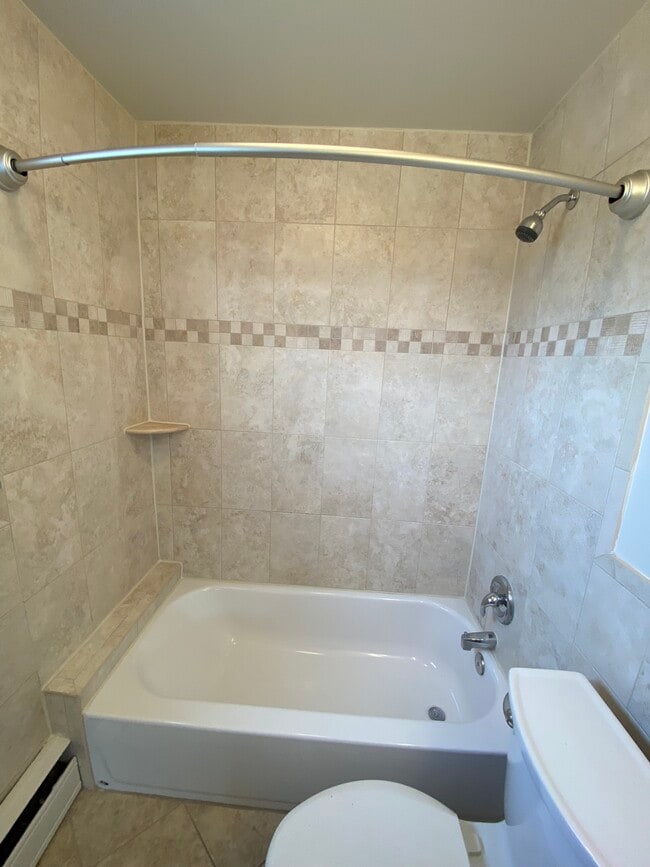 Clarendon Court Apartments, Arlington, VA 22201 - photo 7