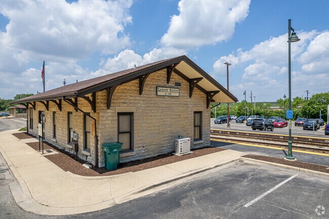 For a quick trip to Chicago from Big Run, use the Metra for convenient travel.