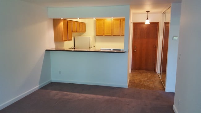 5675 W Brown Deer Rd unit 109, Milwaukee, WI 53223 - photo 5