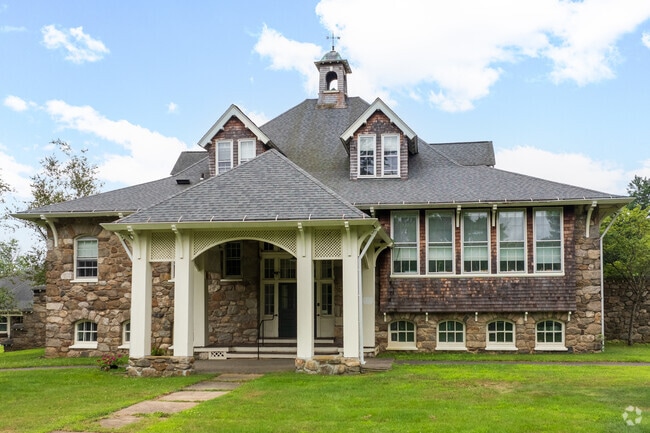 The student population of Petersham Center is 113 and the school serves K-6.