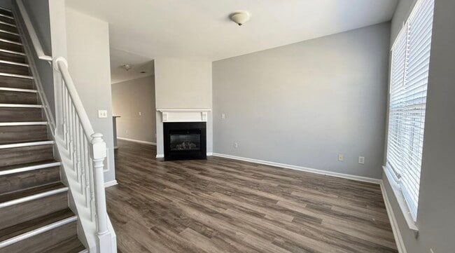 3296 Mill Springs Cir, Buford, GA 30519 - photo 2