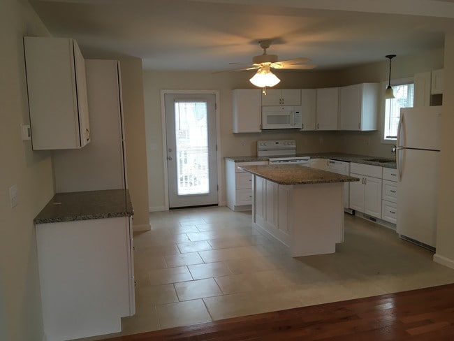 16 Balmforth Ave unit 2, Danbury, CT 06810 - photo 6