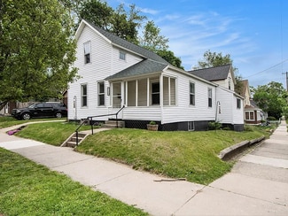 928 Baxter St SE, Grand Rapids, MI 49506