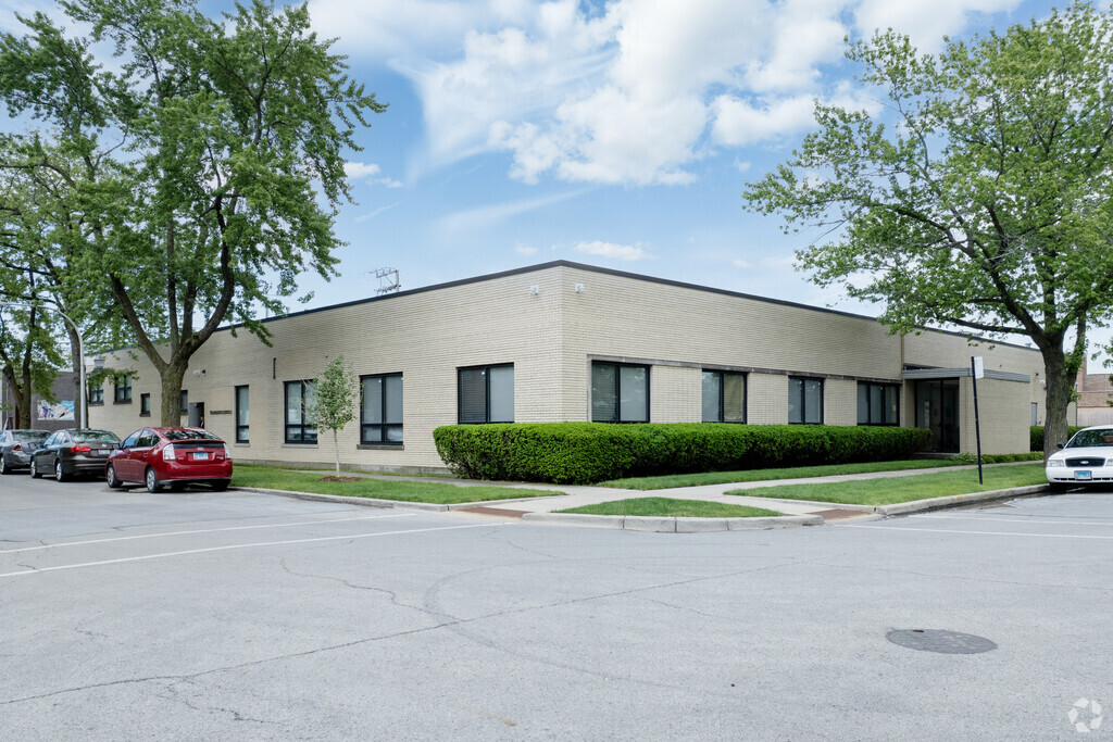 Welcome to Yeshiva Eitz Chaim in North Park.