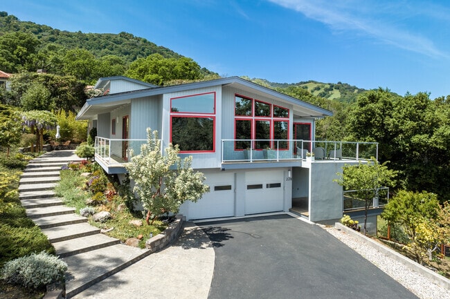 Homes in Downtown Danville Maintain a Sense of Privacy and Seclusion.