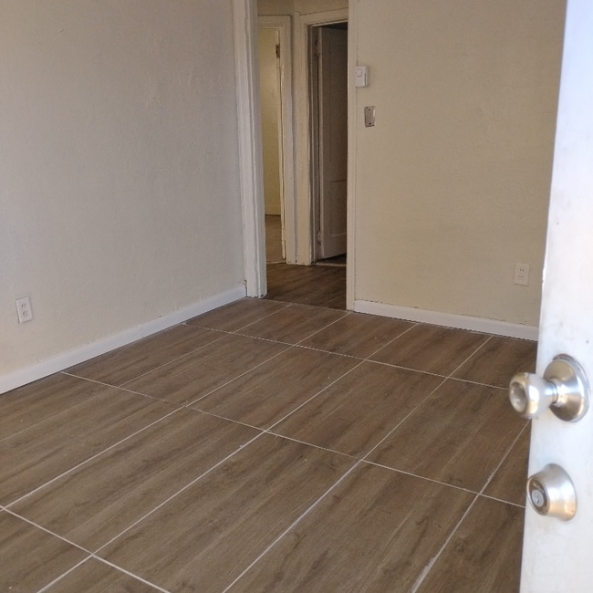 415 Smith St, Dayton, OH 45417 - photo 7