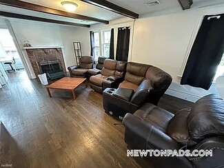 74 Manet Rd Unit 2, Newton, MA 02467