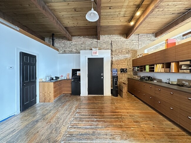 3124 W Carroll Ave unit J07P, Chicago, IL 60612 - photo 2