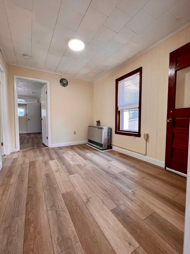 50-52-52 Howard St unit 50 Howard St, Burlington, VT 05401 - photo 7