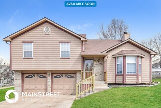 208 W Calico Dr, Raymore, MO 64083