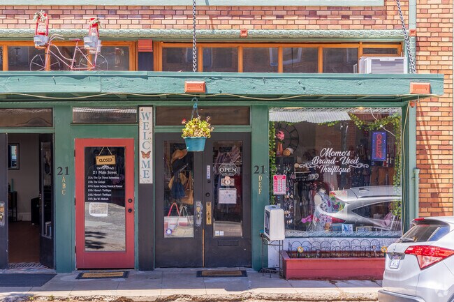 Downtown area buisnesses include Thriftique in the City of San Andreas, Ca.