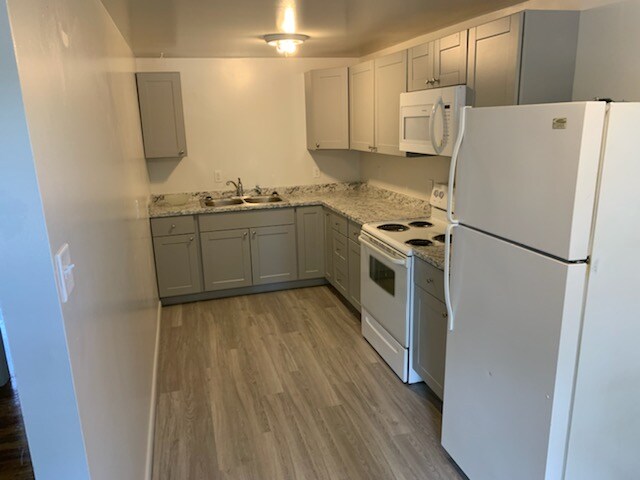 324 S Mckinley St unit McKinley Garden 1 Be, Casper, WY 82601 - photo 6