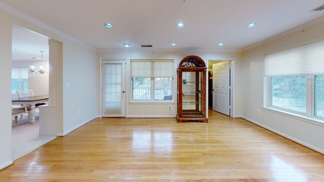 4500 Chaucer Way unit 202, Owings Mills, MD 21117 - photo 2