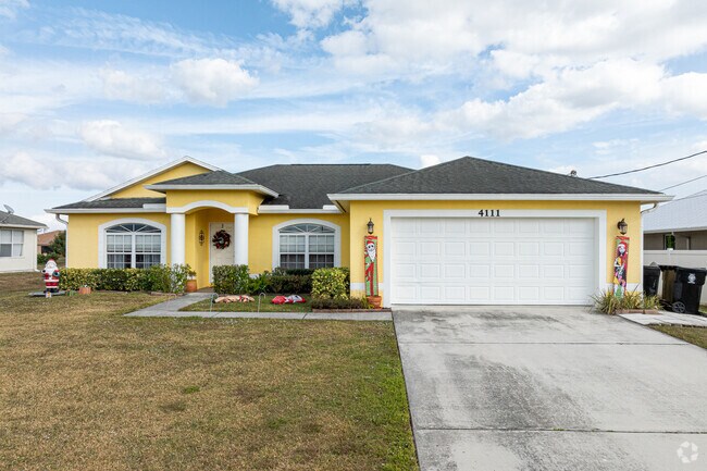 Most of the homes in Crane Landing are ranch-style.